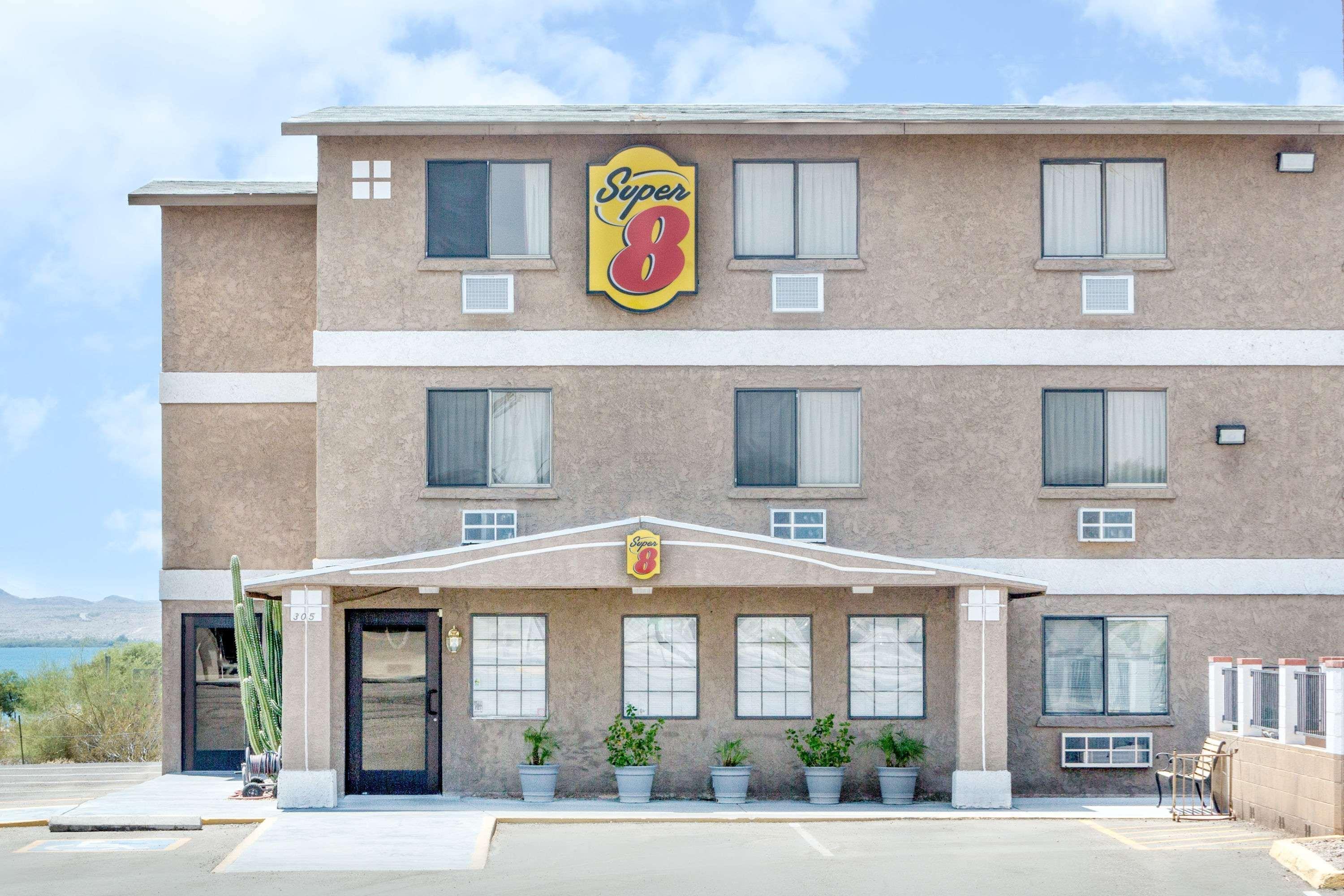 Super 8 By Wyndham Lake Havasu City Bagian luar foto